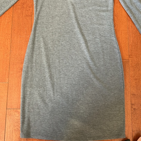 Ribbed long sleeves dress duo - Picture 2 of 5